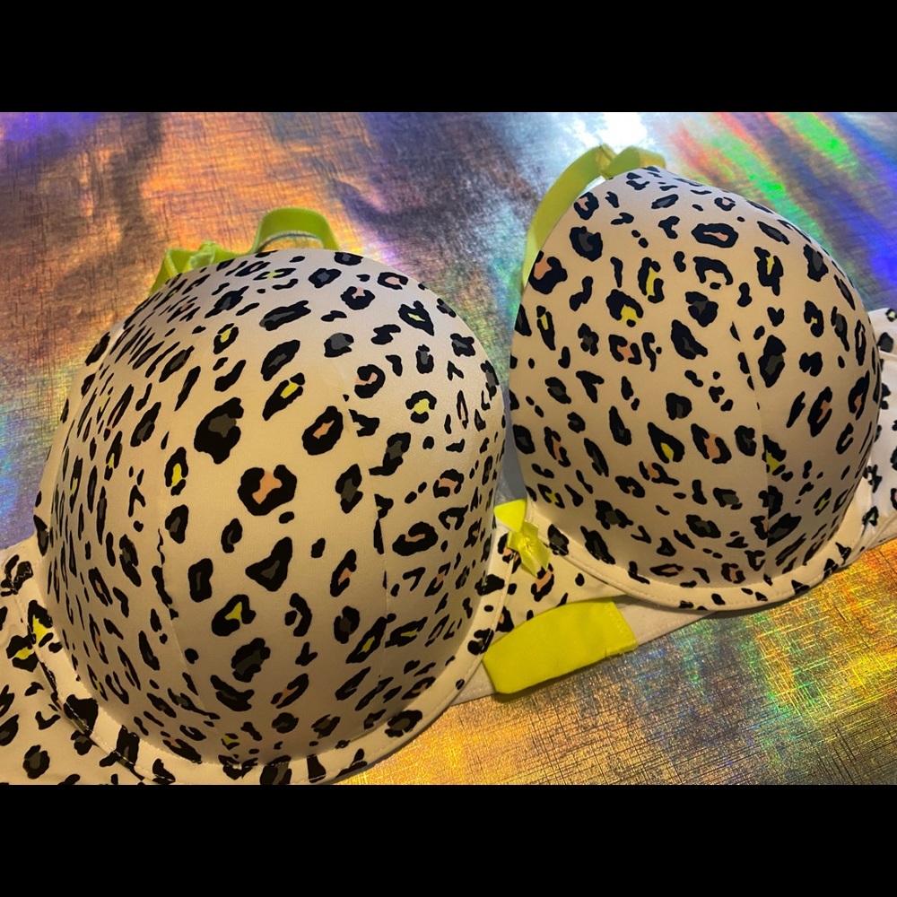 WHITE LEOPARD & NEON YELLOW 360° BACK SMOOTHING PUSH-UP PLUNGE BRA - Picture 2 of 6